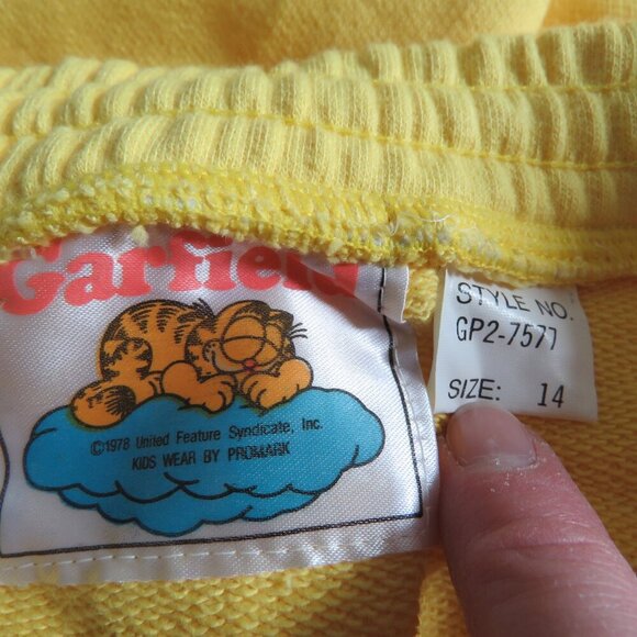 VINTAGE GARFIELD 1978 Yellow Cotton Joggers Pants Retro Cartoon - Size 26 Waist - Picture 10 of 10